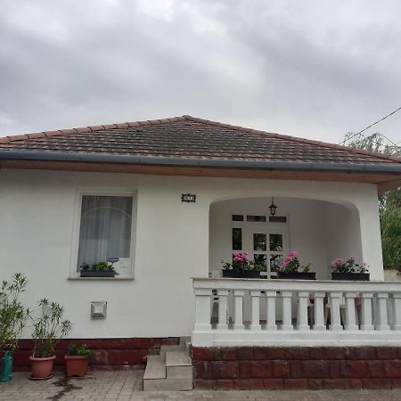 Anna Villa Balatonlelle Extérieur photo